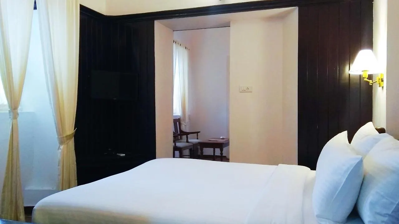Dutch Bungalow Kochi Hotel