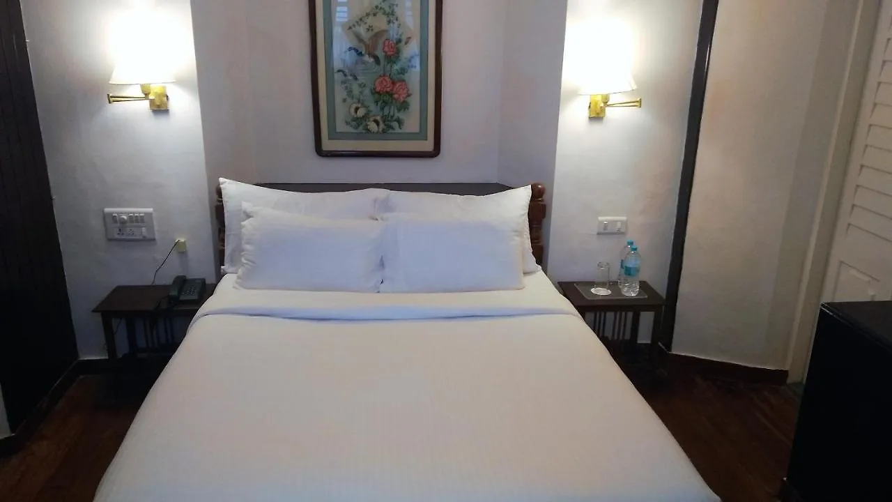 Hotel Dutch Bungalow Kochi 4*,